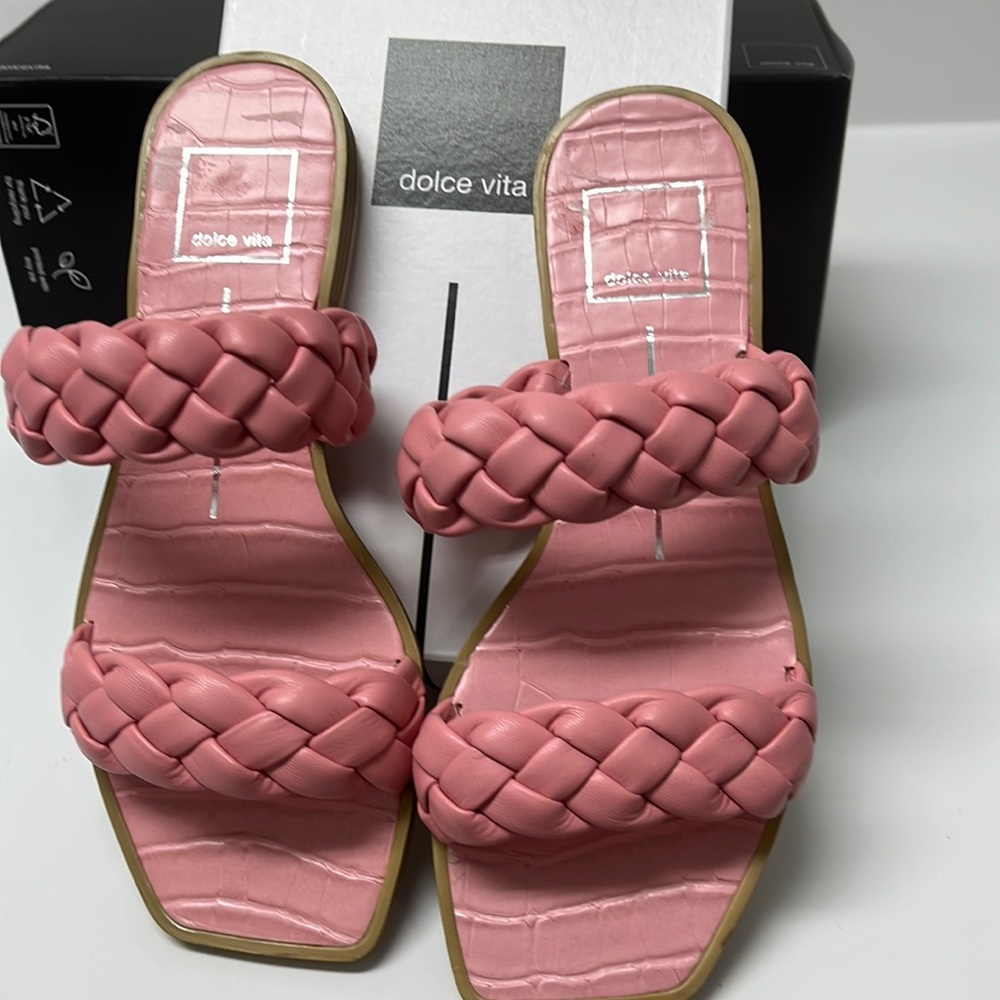 NWT dolce vita pink sandals, size 6